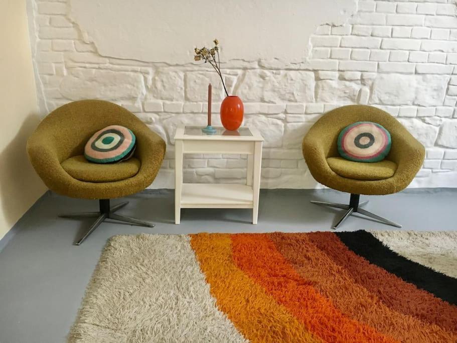Vintage Studio Apartment, Garden And Free Parking * Budapest