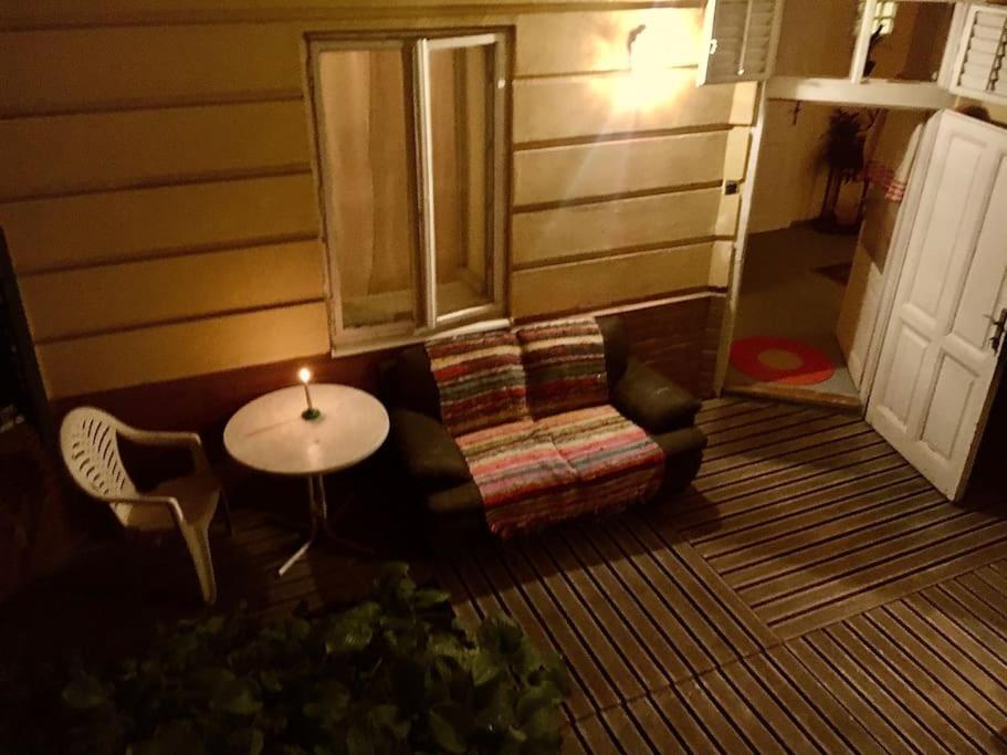 Apartment Vintage Studio Apartment, Garden And Free Parking